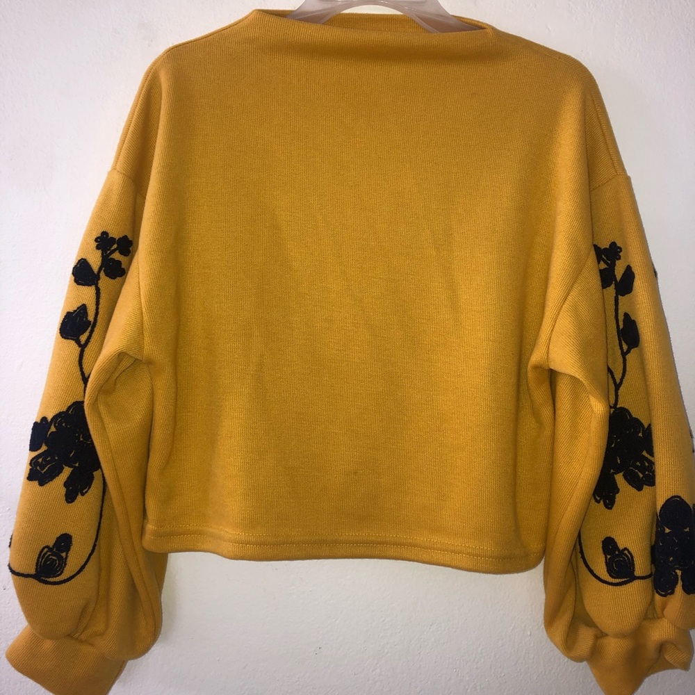 Mustard ruffle blouse - Picture 2 of 7